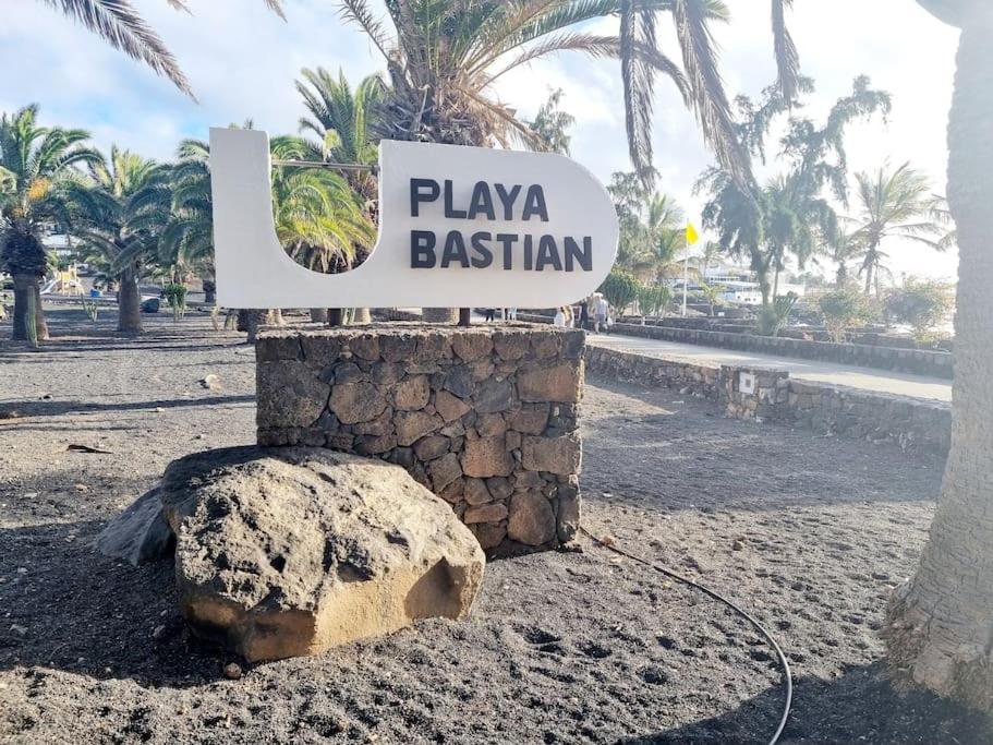 Playa Bastian First Line Of The Sea Apartment Costa Teguise Bagian luar foto