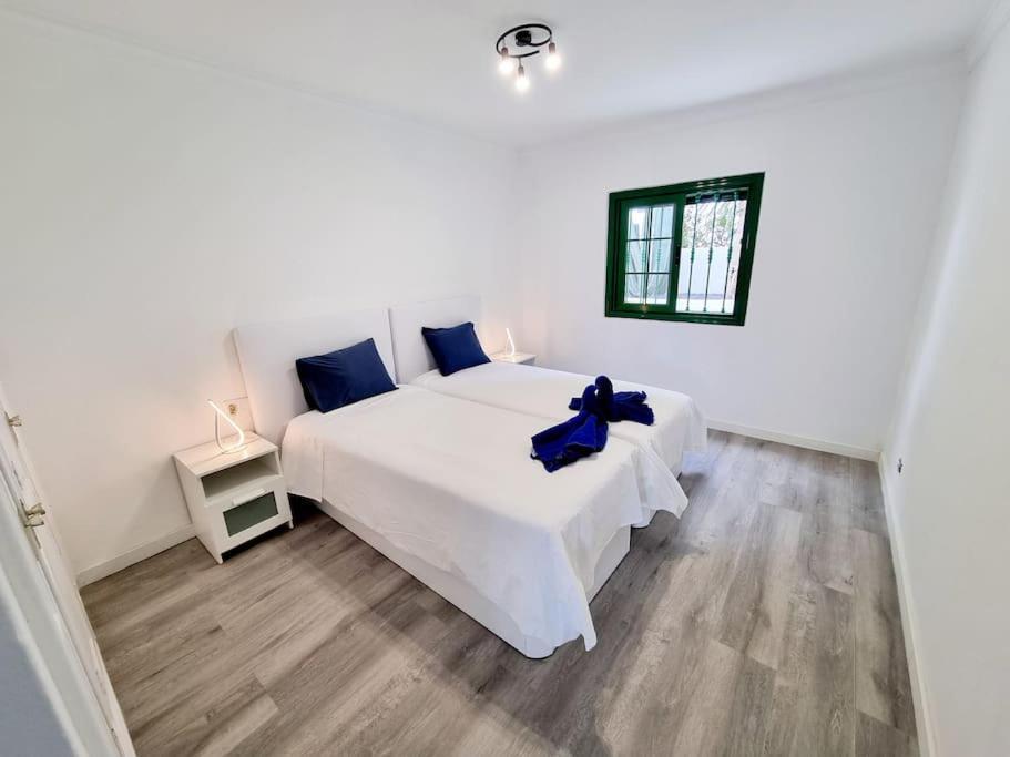Playa Bastian First Line Of The Sea Apartment Costa Teguise Bagian luar foto