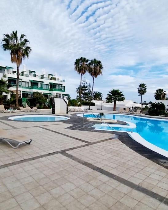 Playa Bastian First Line Of The Sea Apartment Costa Teguise Bagian luar foto
